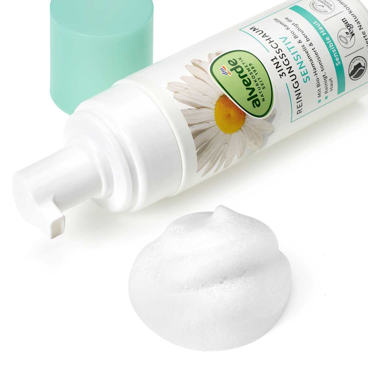 alverde NATURKOSMETIK 3-in-1 Sensitive Cleansing Foam – Chamomile & Witch Hazel – 150 ml